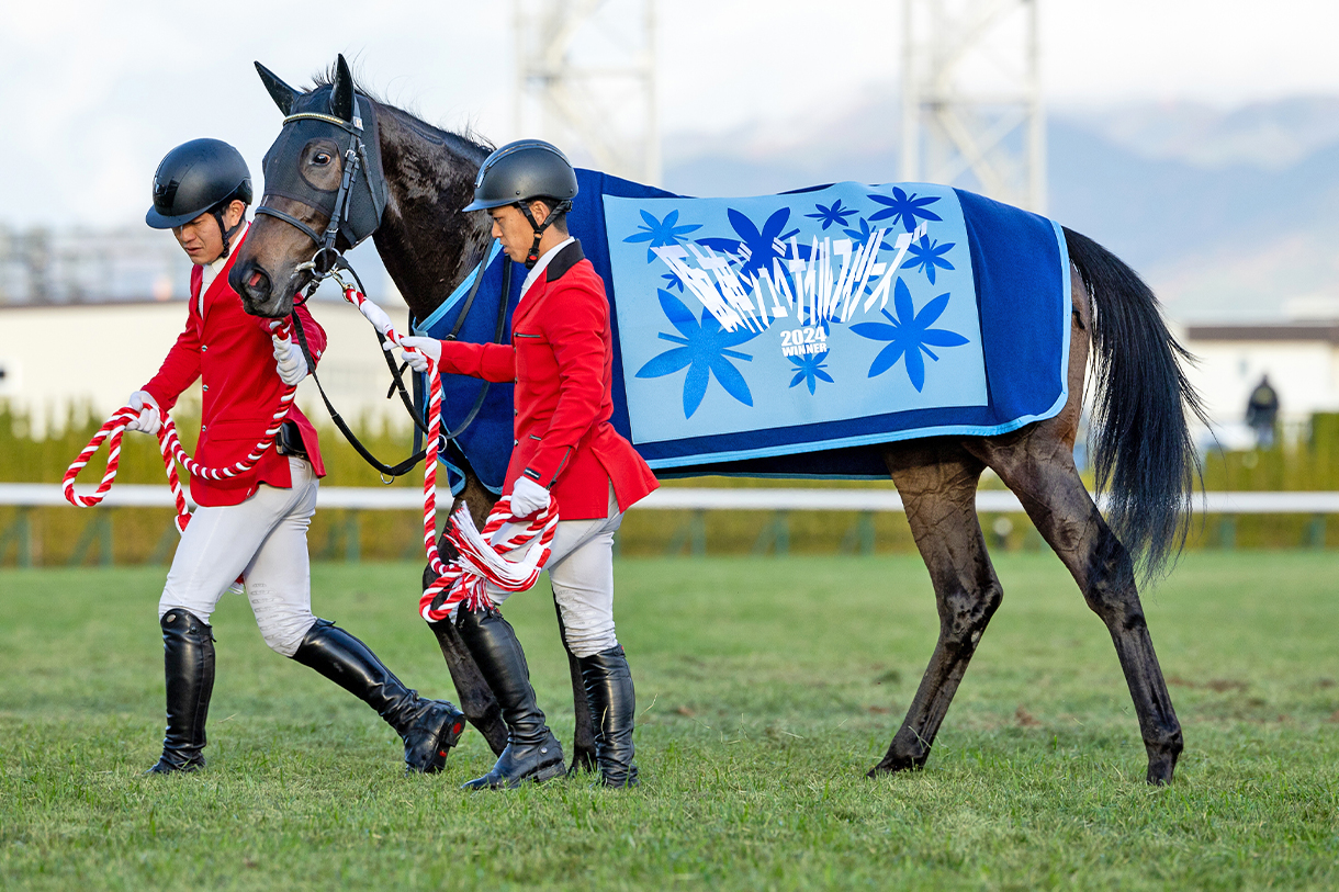 ���[�X���