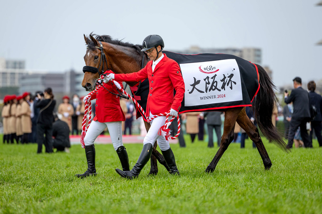 ���[�X���