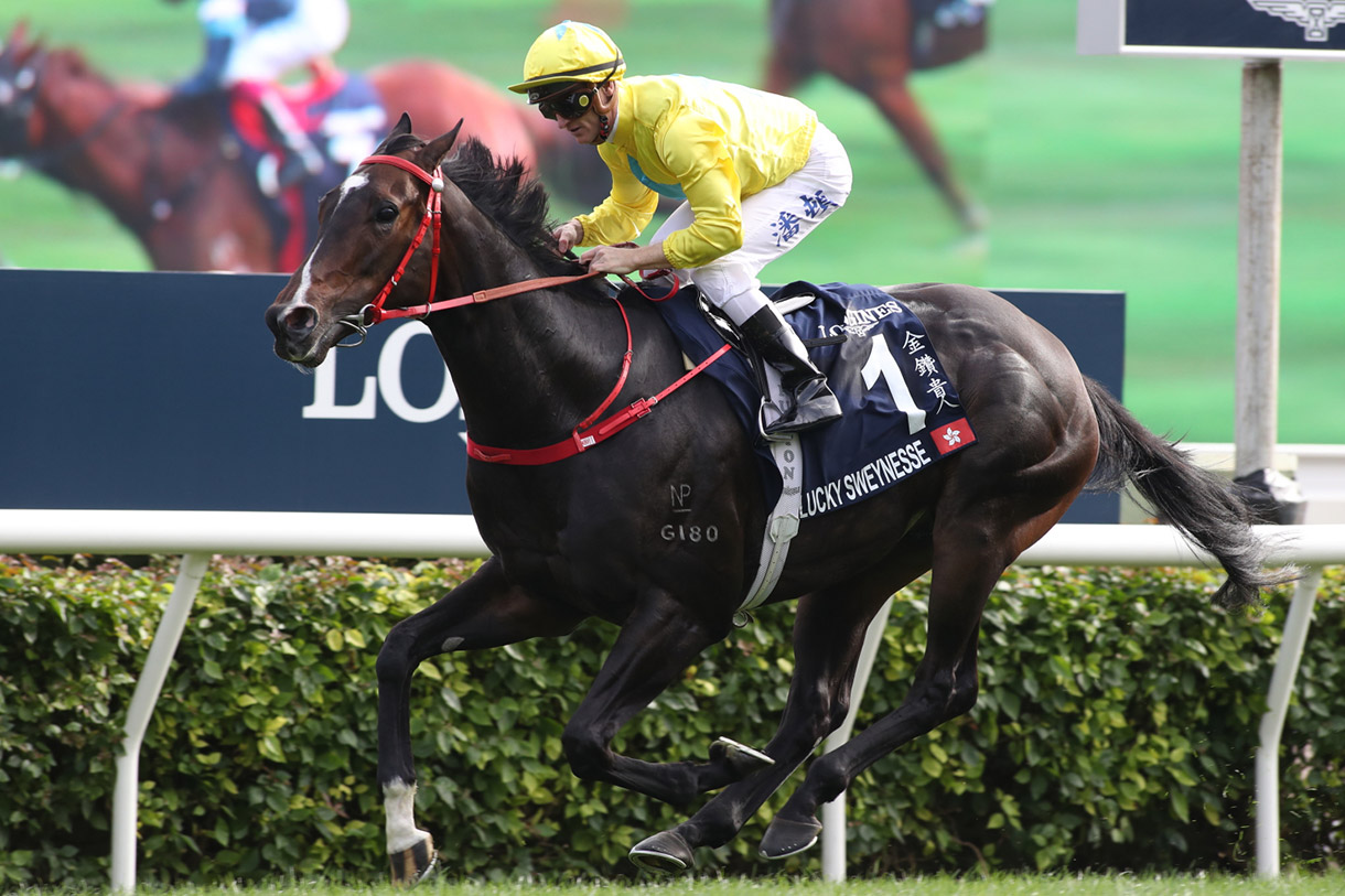 �}�}�R�`��