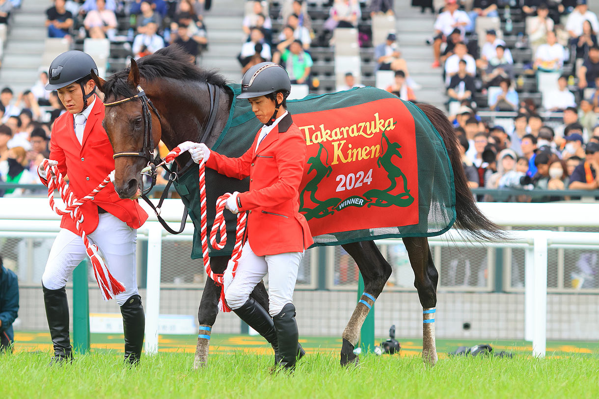 ���[�X���